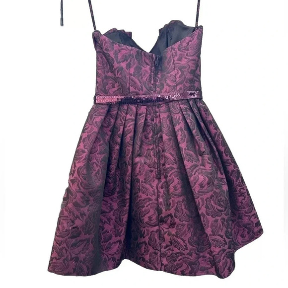 Vintage Betsey Johnson Collection Mini Dress. Size 6. - Picture 3 of 4